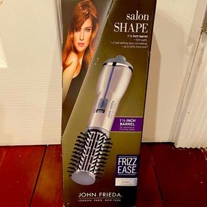 John Frieda Salon Shape 1 1/2in Blow Dryer Brush